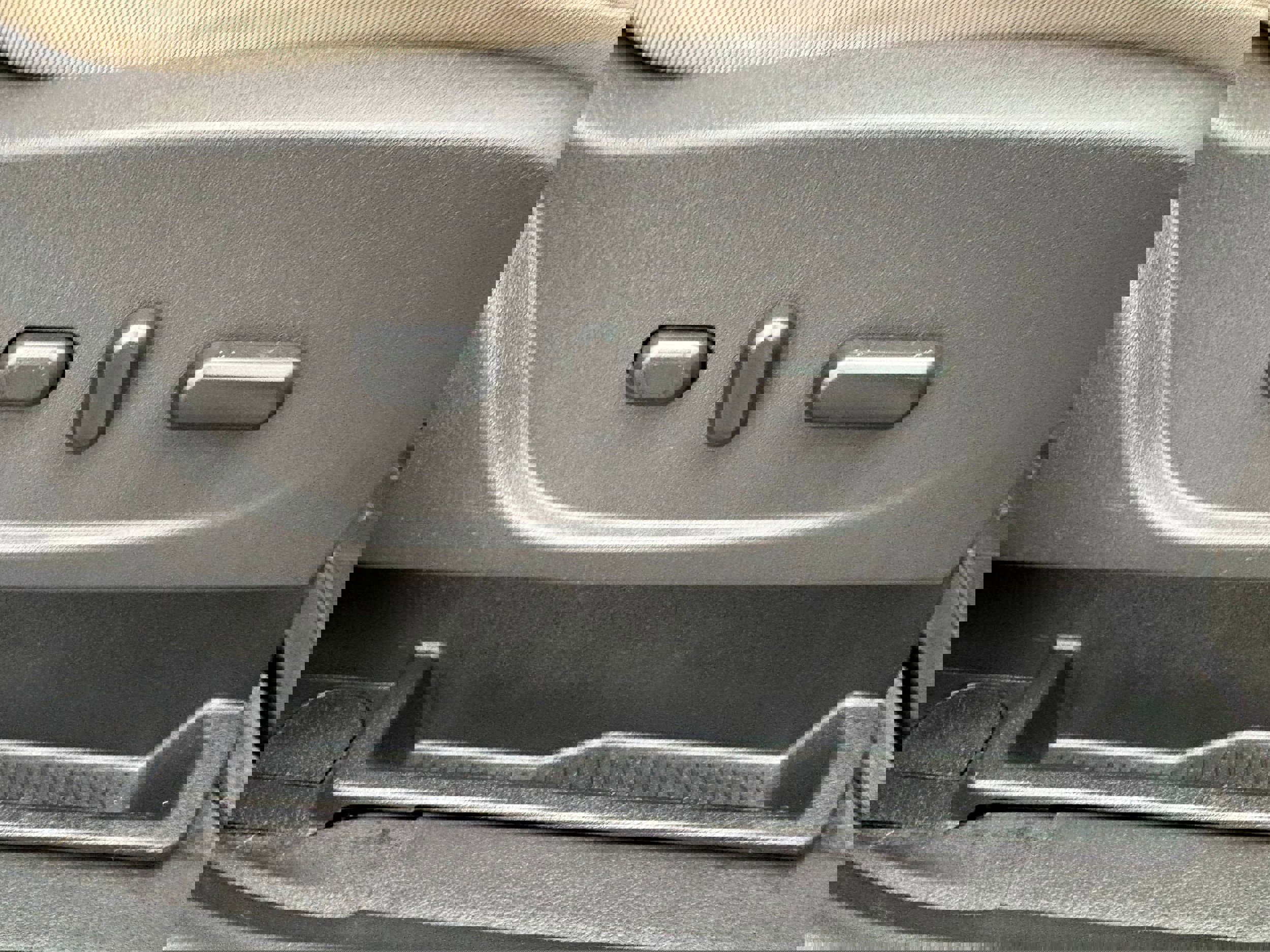 Used 2017 Ford Escape Titanium image 29