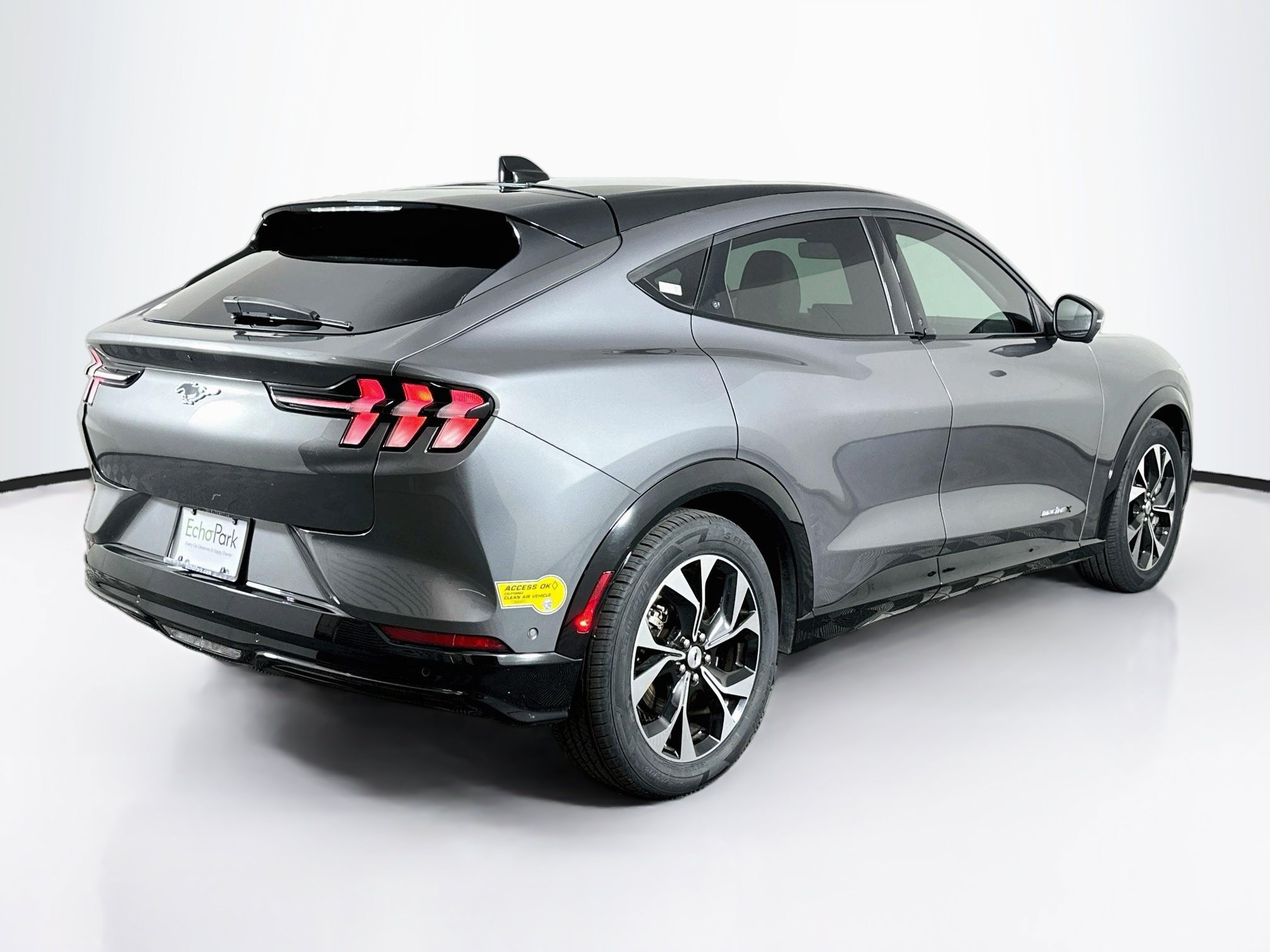 Used 2021 Ford Mustang Mach-E Premium RWD image 9