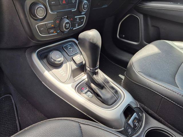 Used 2021 Jeep Compass Latitude w/ Sun and Sound Group AWD/4WD image 12