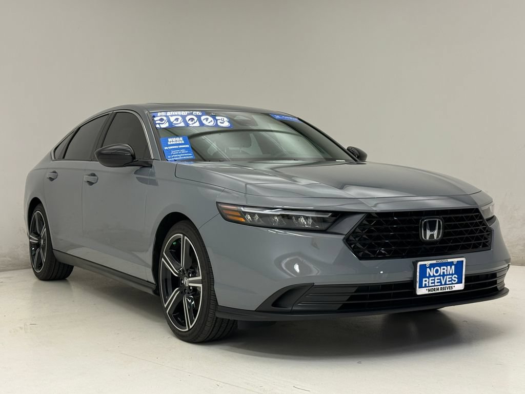 Used 2025 Honda Accord Sport image 4