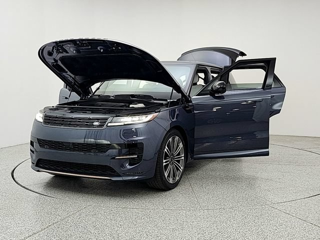 New 2026 Land Rover Range Rover Sport Dynamic SE AWD/4WD image 9