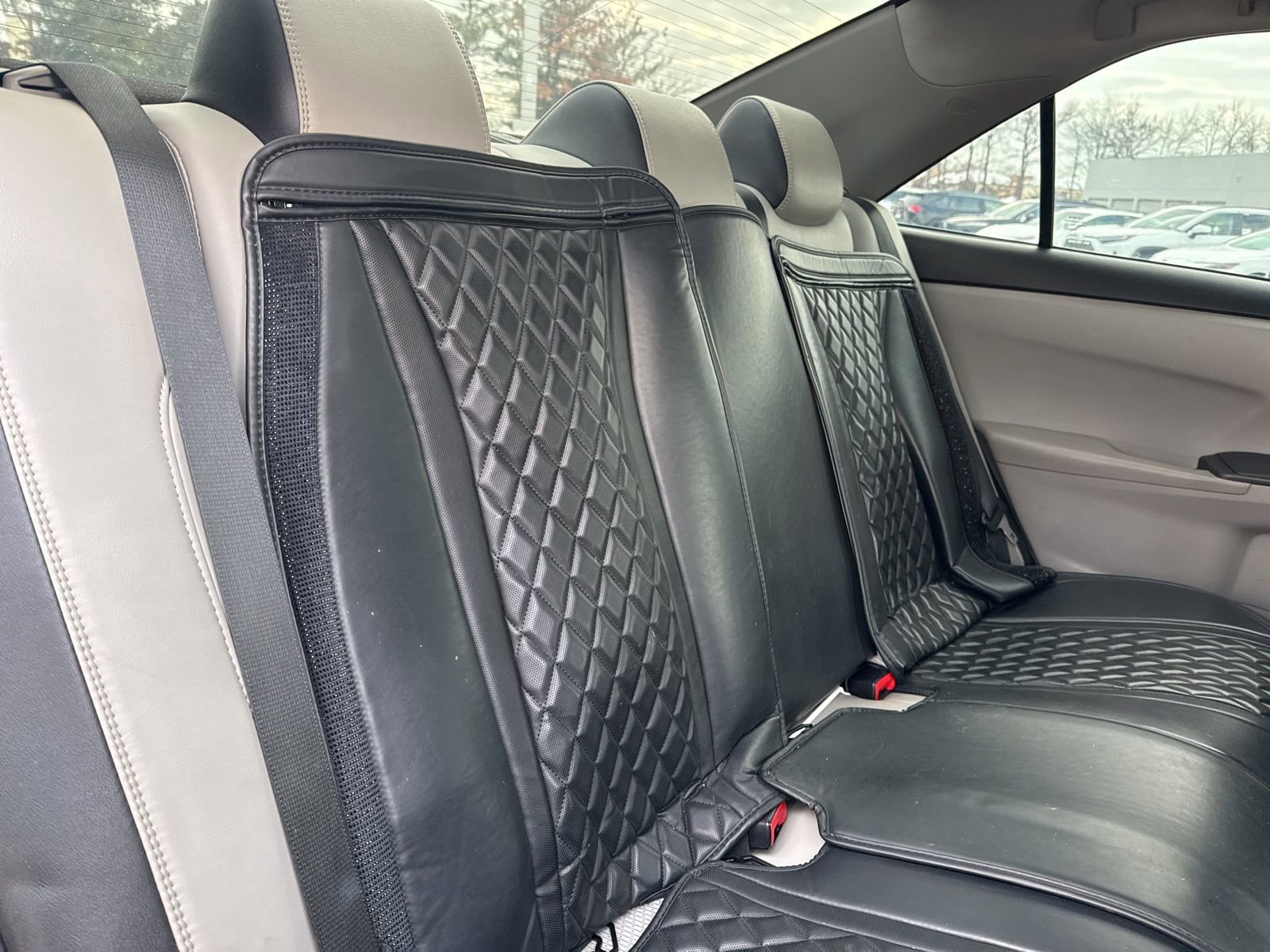 Used 2016 Toyota Camry SE image 16