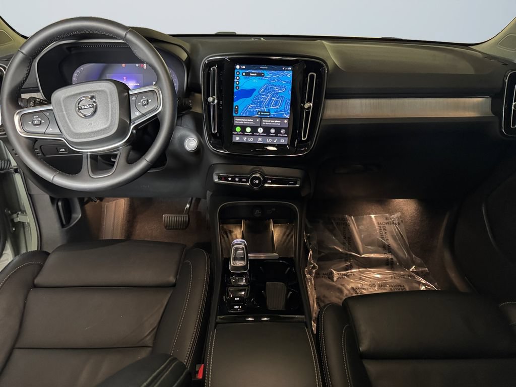 Used 2023 Volvo XC40 B5 Plus w/ Climate Package AWD/4WD image 10