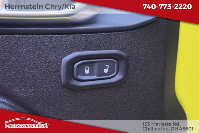 Used 2024 Jeep Wrangler Willys image 16