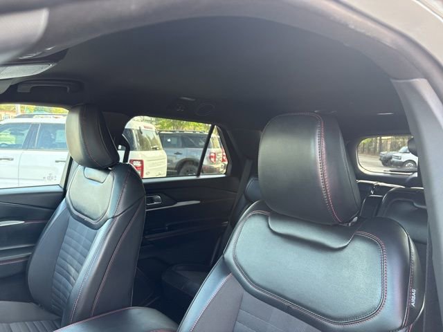 Certified 2025 Ford Explorer ST-Line AWD/4WD image 33