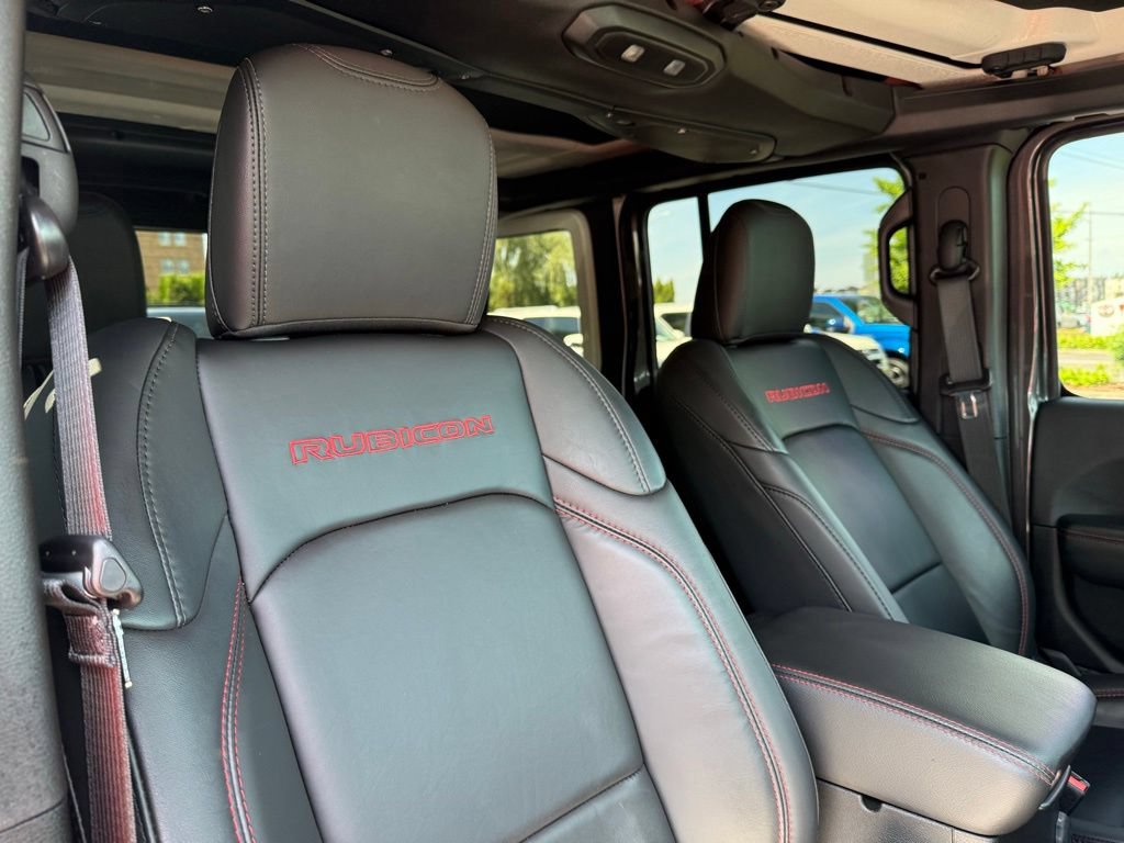Used 2025 Jeep Wrangler Unlimited Rubicon AWD/4WD image 22