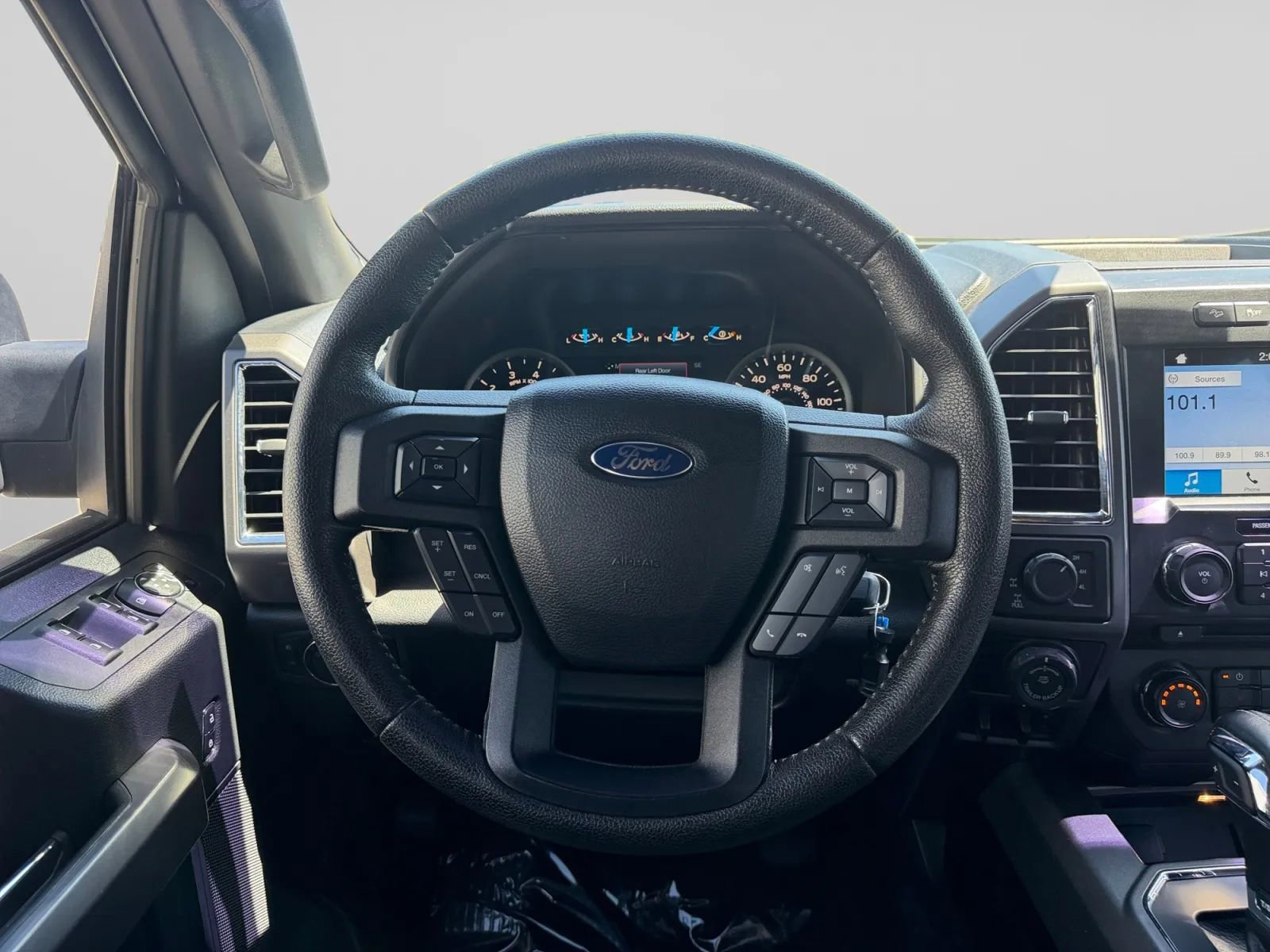Used 2016 Ford F150 XLT w/ Equipment Group 302A Luxury image 22