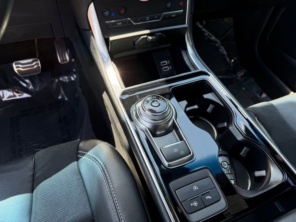 Used 2019 Ford Edge ST w/ Equipment Group 401A AWD/4WD image 23