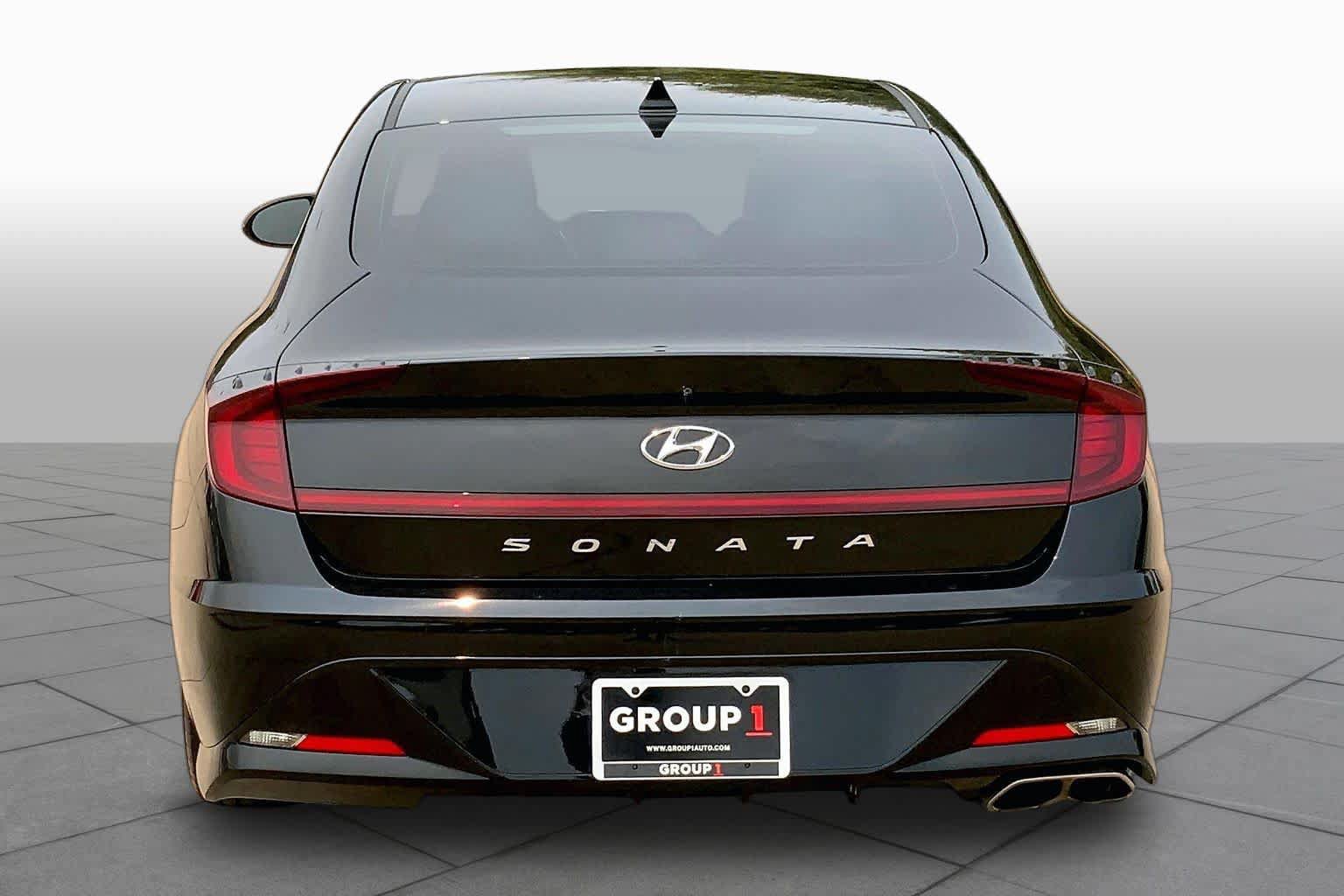 Used 2022 Hyundai Sonata SEL w/ Preferred Accessory Package FWD image 5