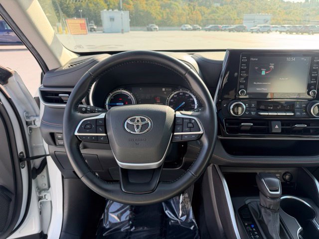 Certified 2022 Toyota Highlander Bronze Edition AWD/4WD image 15