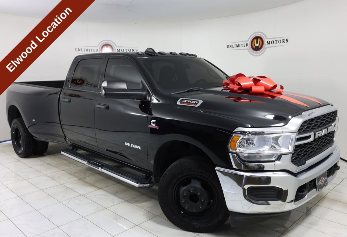Used 2022 RAM 3500 Tradesman RWD image 1