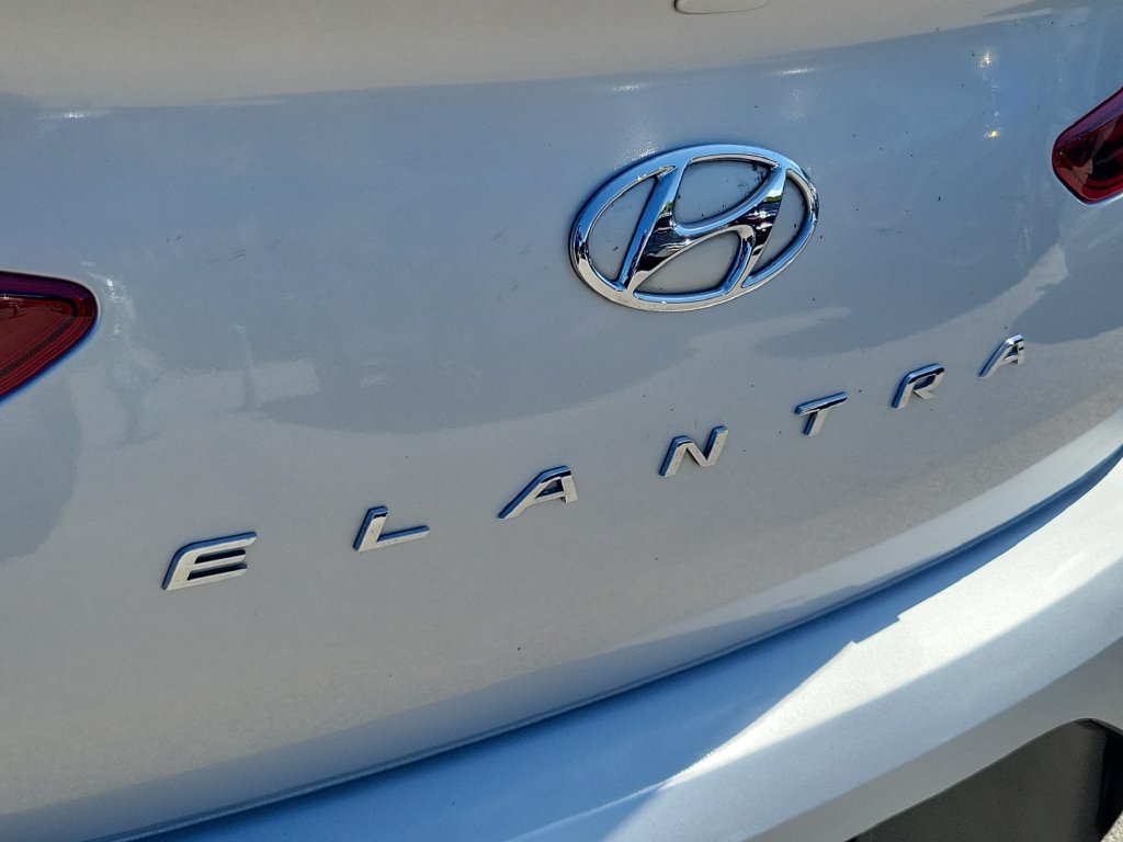 Used 2019 Hyundai Elantra SEL w/ Cargo Package FWD image 12