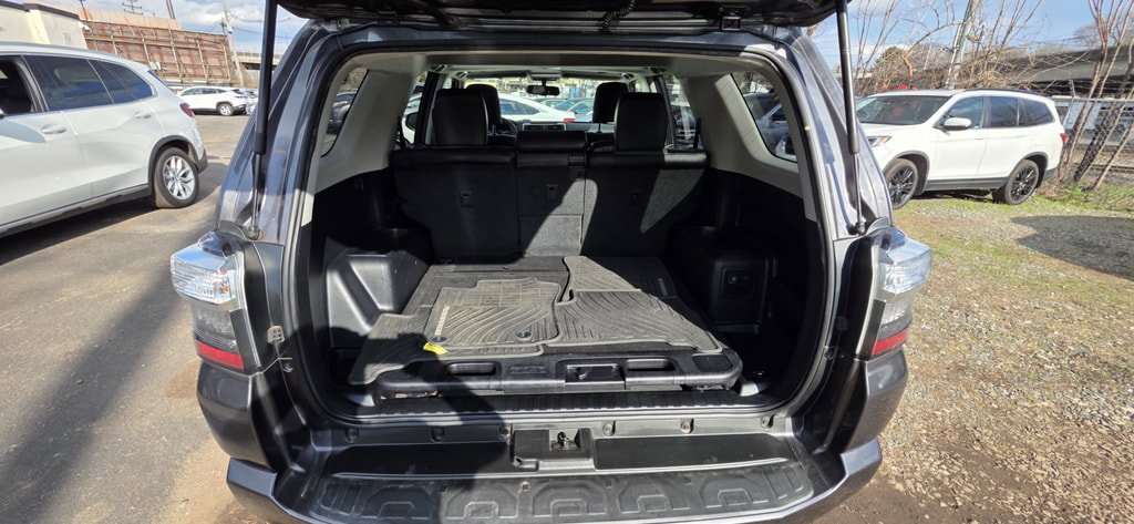 Used 2016 Toyota 4Runner SR5 Premium RWD image 39