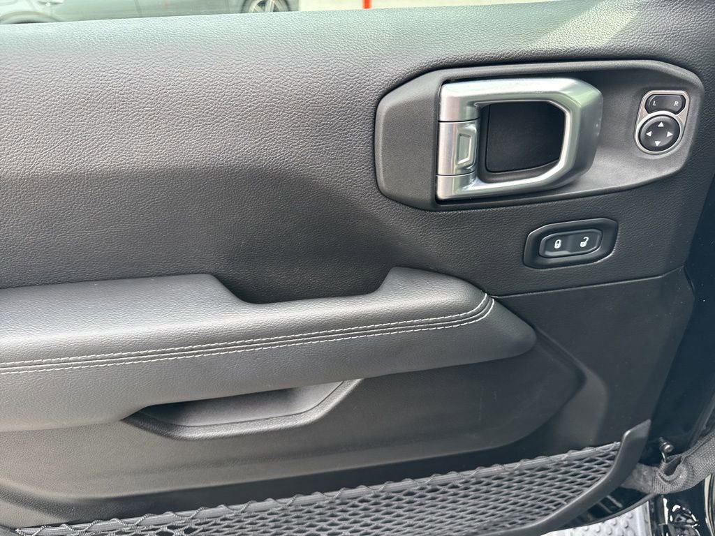 Used 2023 Jeep Wrangler Unlimited Sahara w/ Cold Weather Group image 21