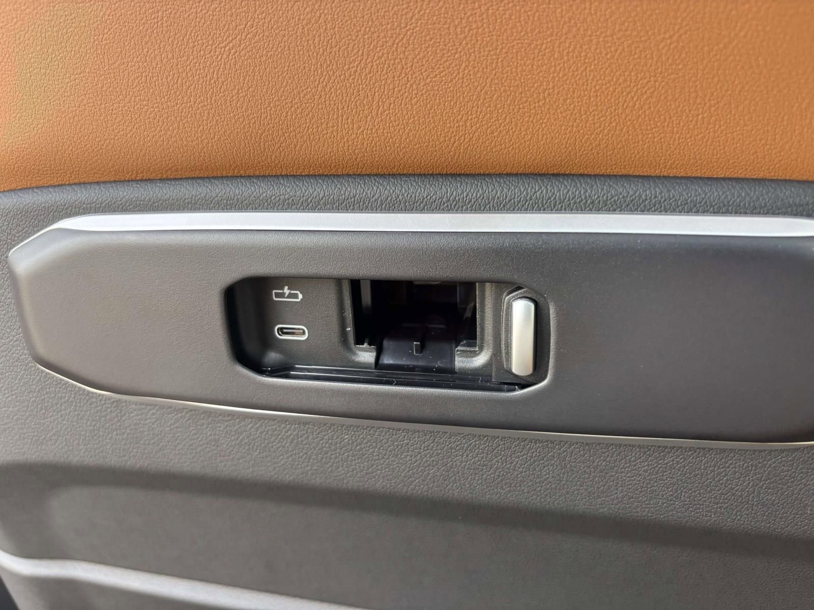 New 2026 BMW X5 xDrive40i w/ Climate Comfort Package image 34