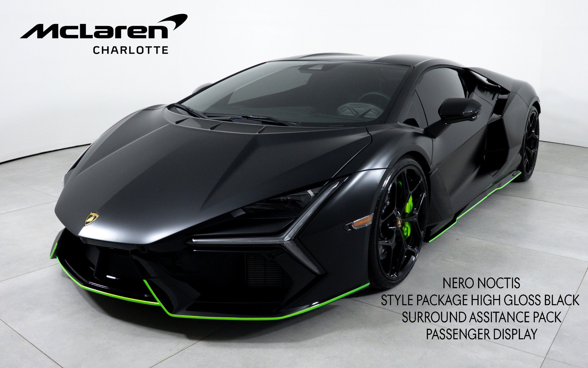 Used 2024 Lamborghini Revuelto image 1