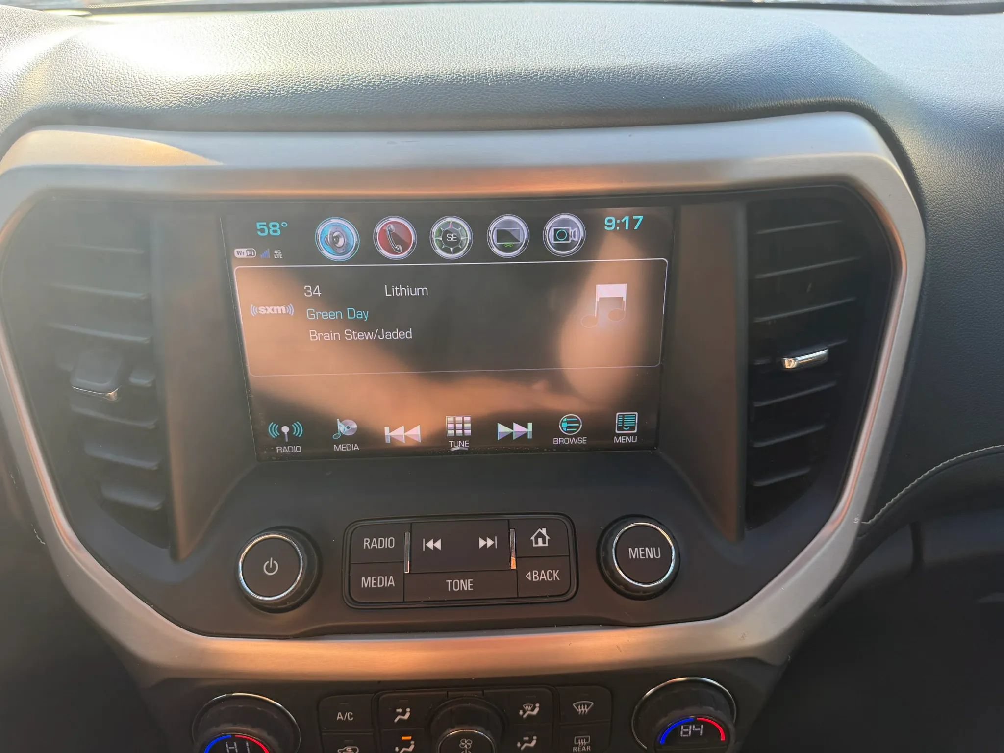 Used 2017 GMC Acadia Denali w/ Technology Package AWD/4WD image 18