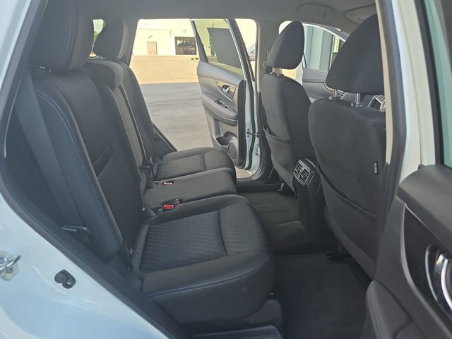 Used 2020 Nissan Rogue SV FWD image 17