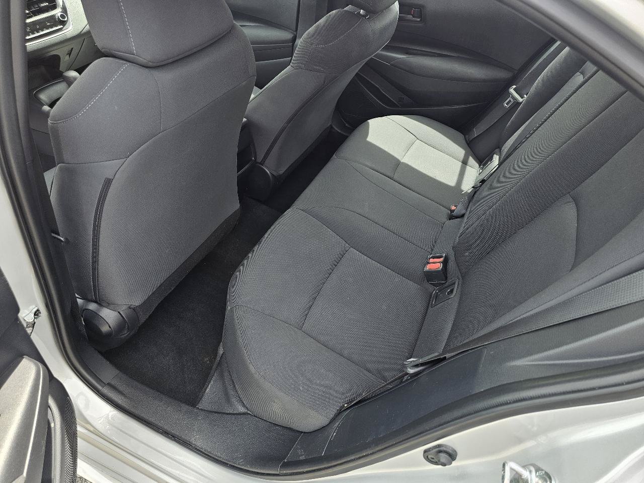 Used 2022 Toyota Corolla LE FWD image 10