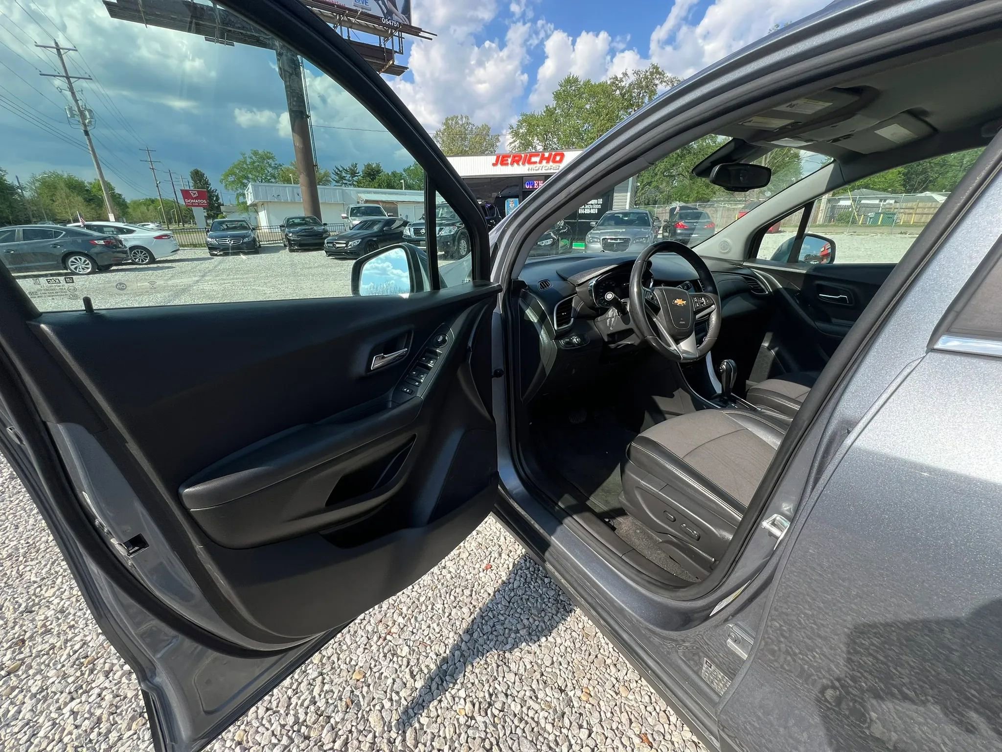 Used 2019 Chevrolet Trax LT w/ LT Convenience Package FWD image 7