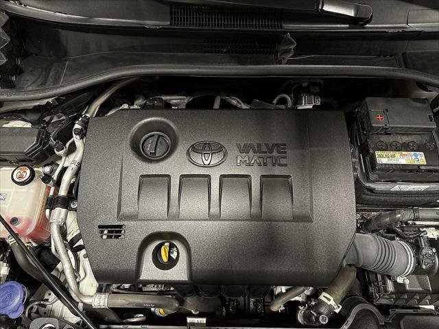 Certified 2022 Toyota C-HR XLE FWD image 12