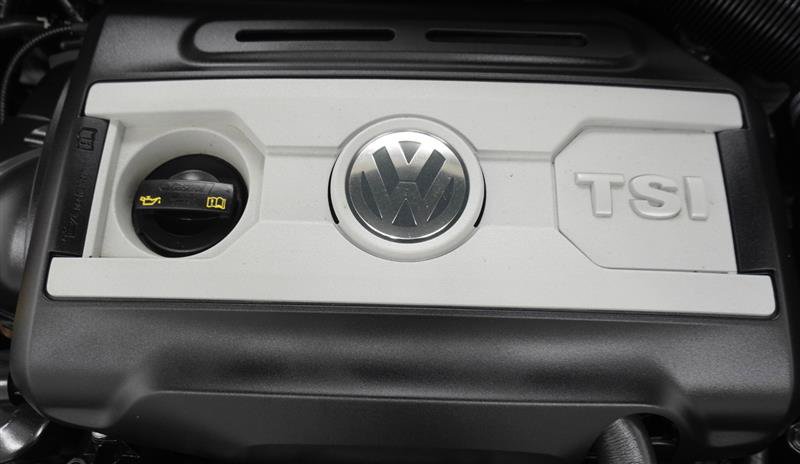 Used 2015 Volkswagen Eos Komfort FWD image 35