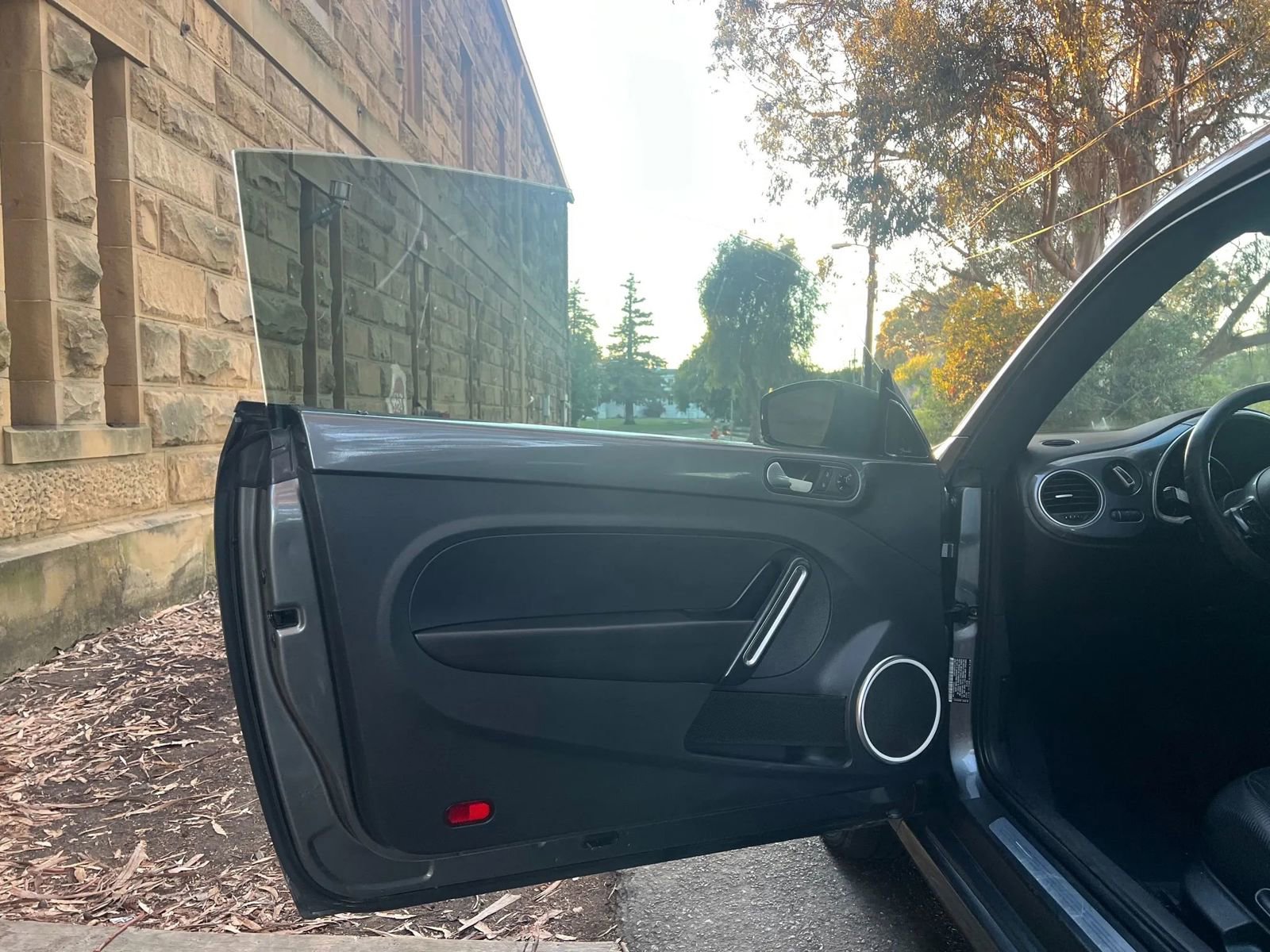 Used 2012 Volkswagen Beetle 2.5 image 7