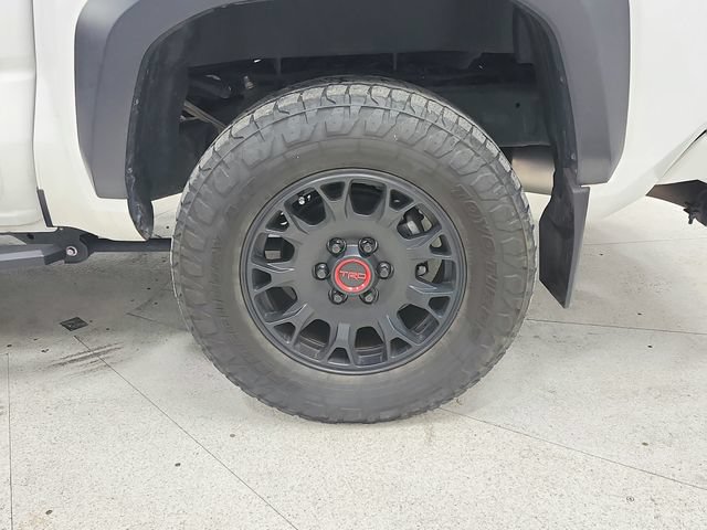 Used 2024 Toyota Tacoma TRD Off-Road w/ TRD Off Road Upgrade Package AWD/4WD image 14