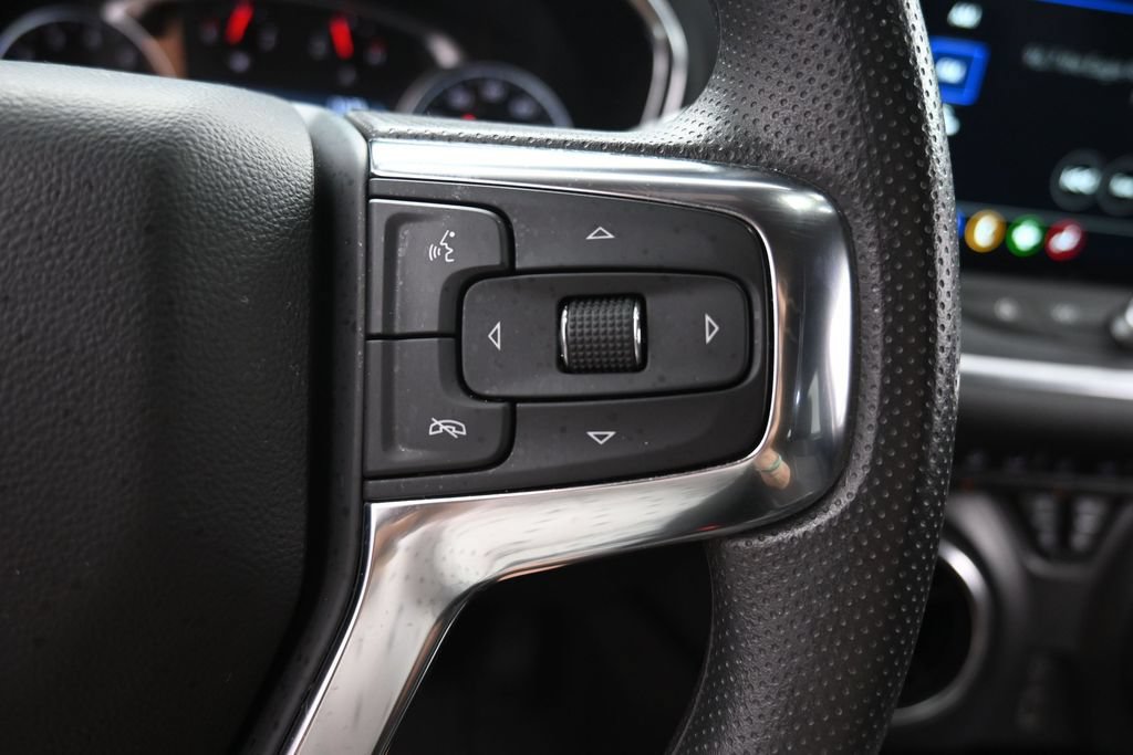 Used 2025 Chevrolet Blazer LT FWD image 13