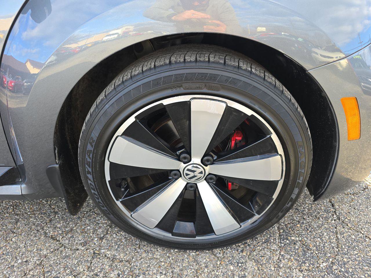 Used 2014 Volkswagen Beetle R-Line image 15