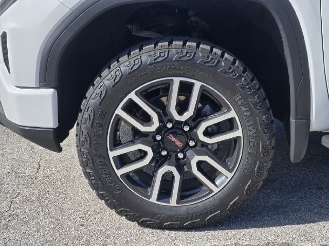 Used 2026 GMC Sierra 1500 AT4 w/ AT4 Premium Package AWD/4WD image 11