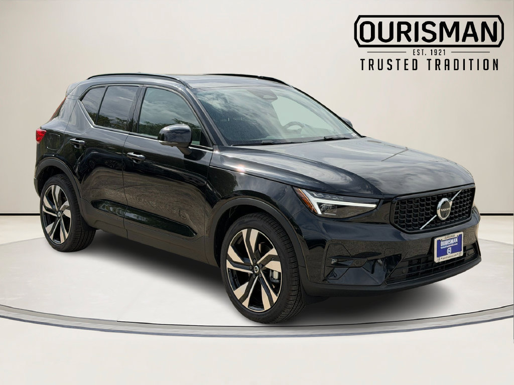 New 2026 Volvo XC40 B5 Ultra w/ Protection Package Premier
