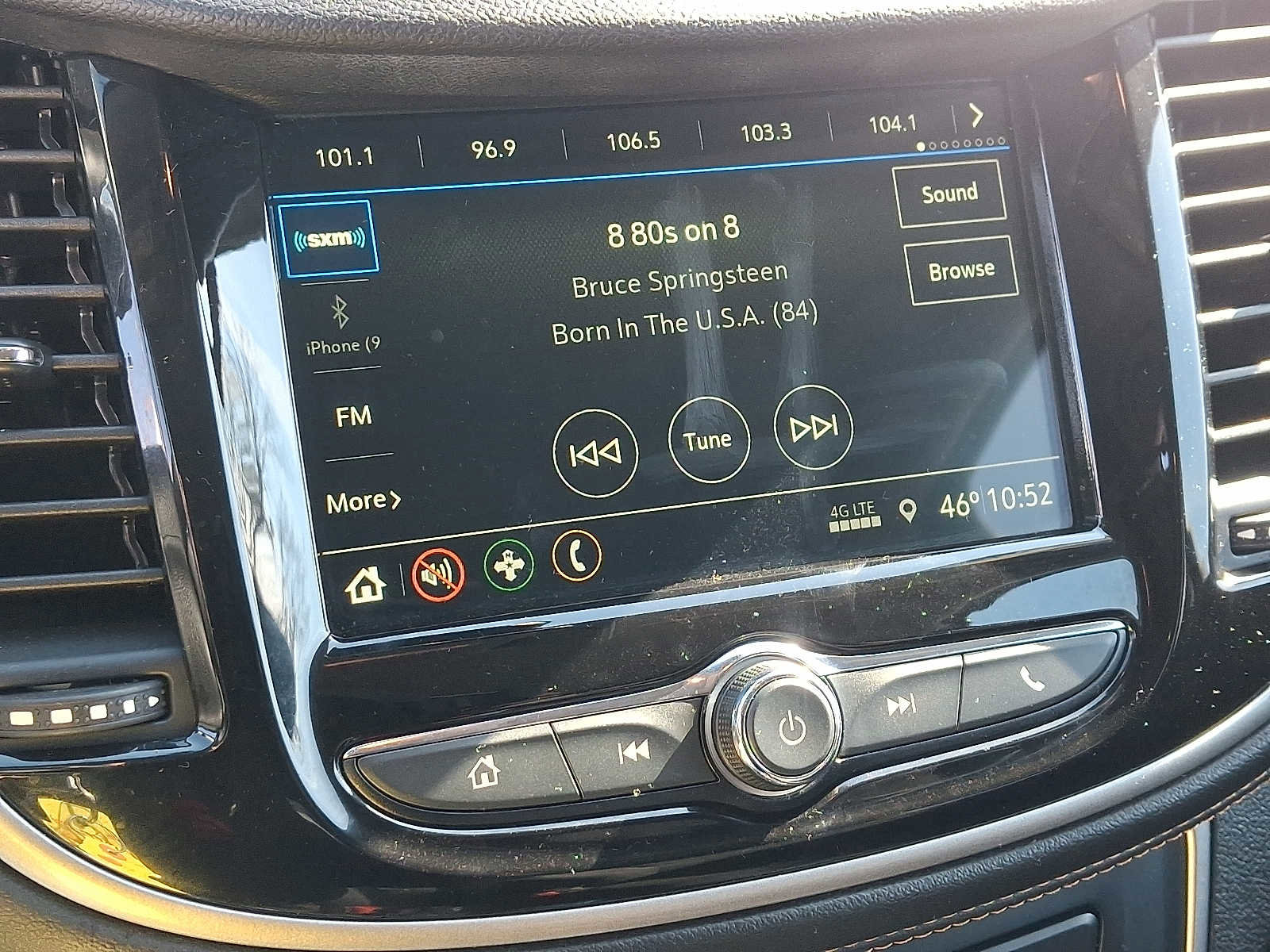 Used 2019 Chevrolet Trax LT image 17