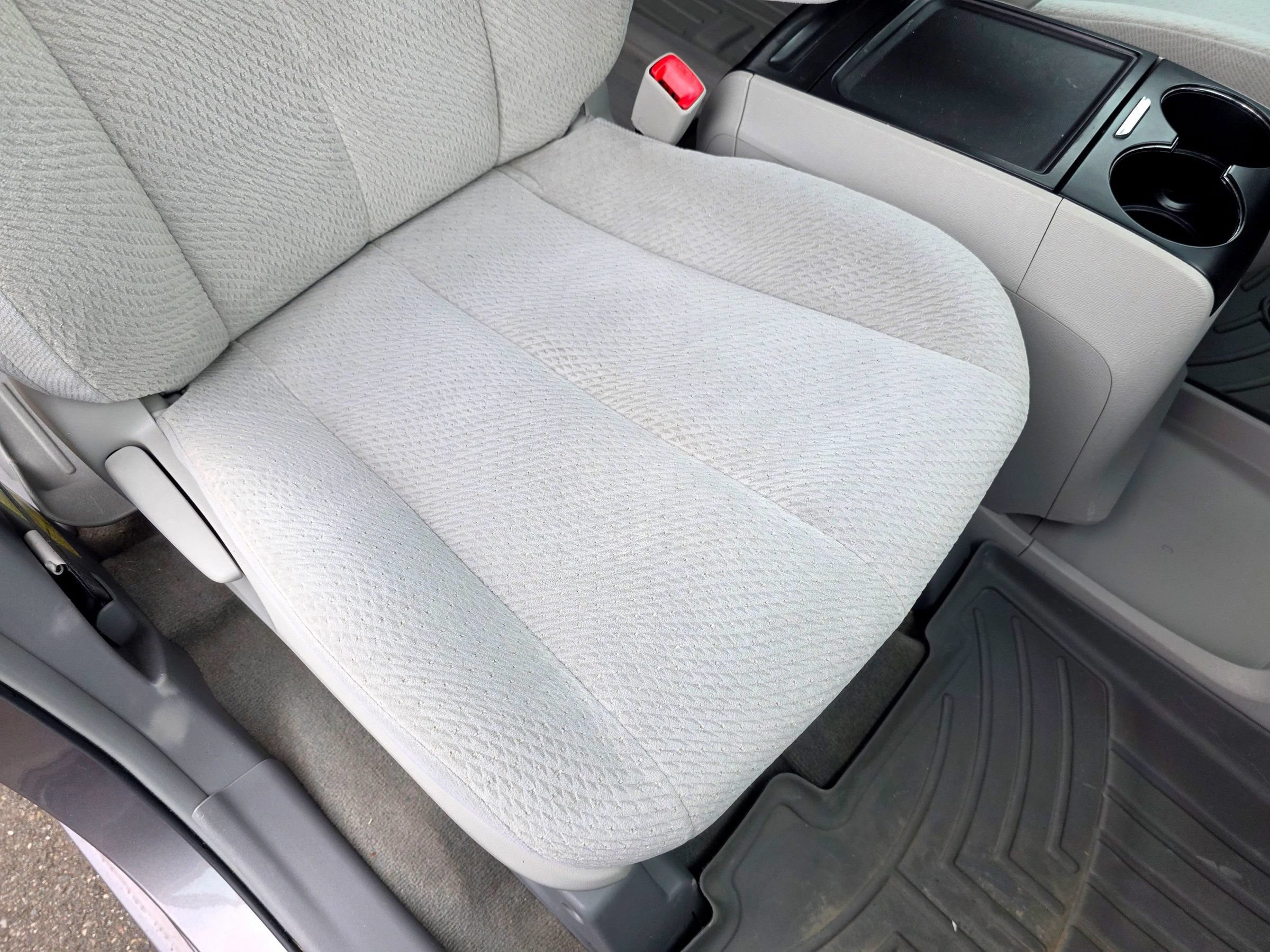 Used 2014 Toyota Sienna LE AWD/4WD image 53