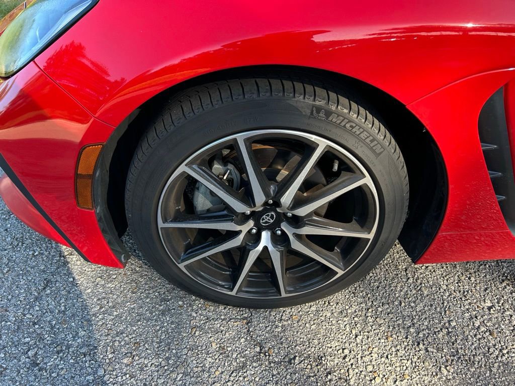 Used 2022 Toyota GR86 image 9