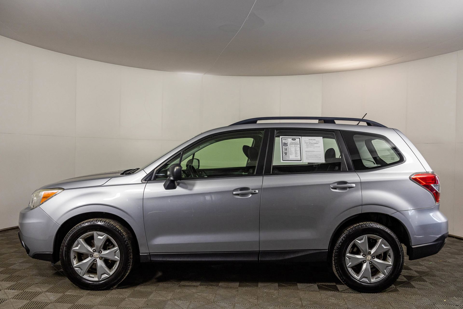 Used 2015 Subaru Forester 2.5i w/ Alloy Wheel Package image 16