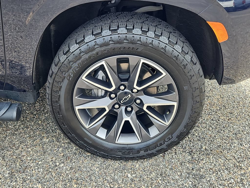 Certified 2023 Chevrolet Tahoe Z71 w/ Luxury Package AWD/4WD image 10