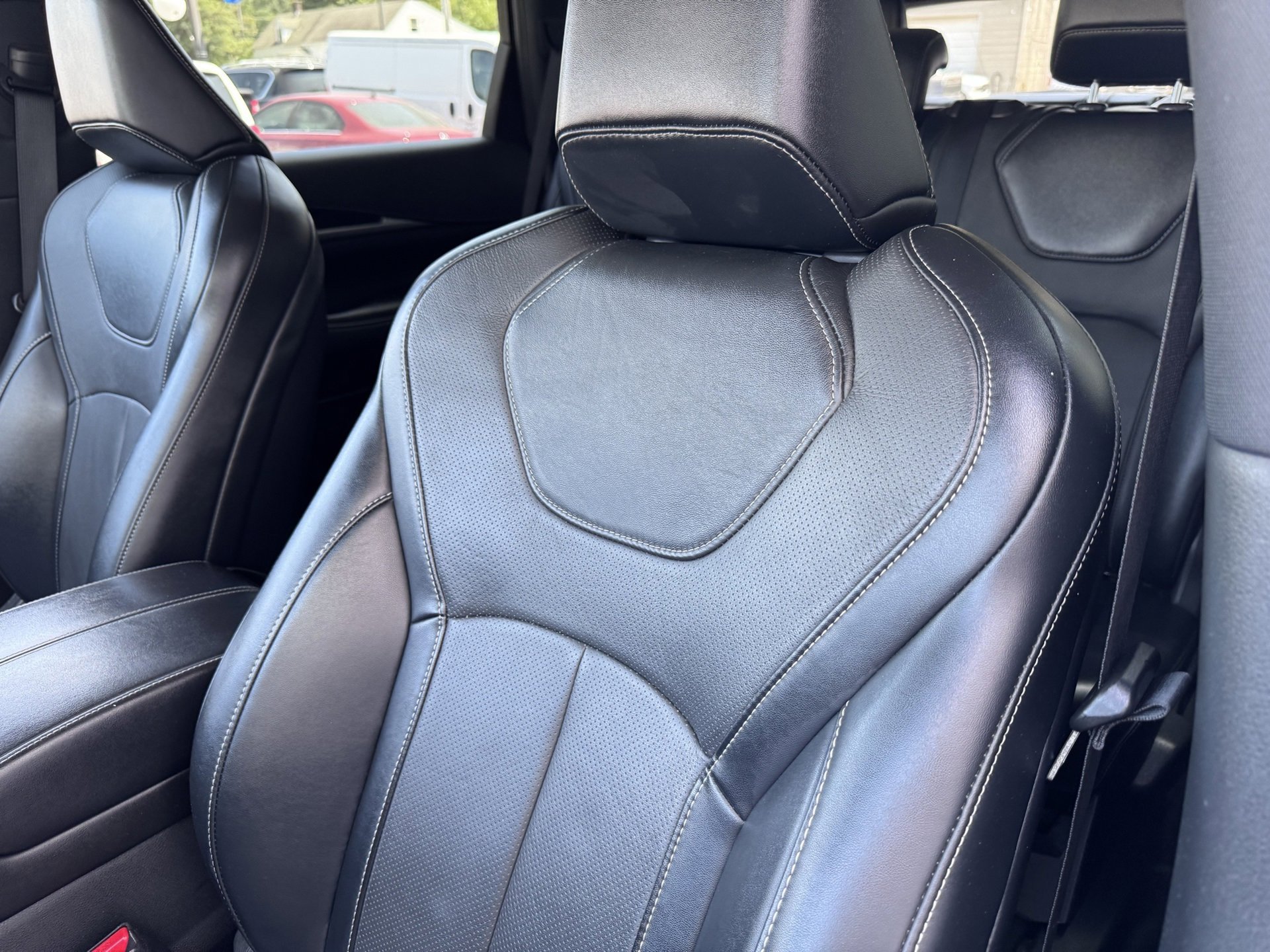 Used 2024 INFINITI QX60 Pure image 25