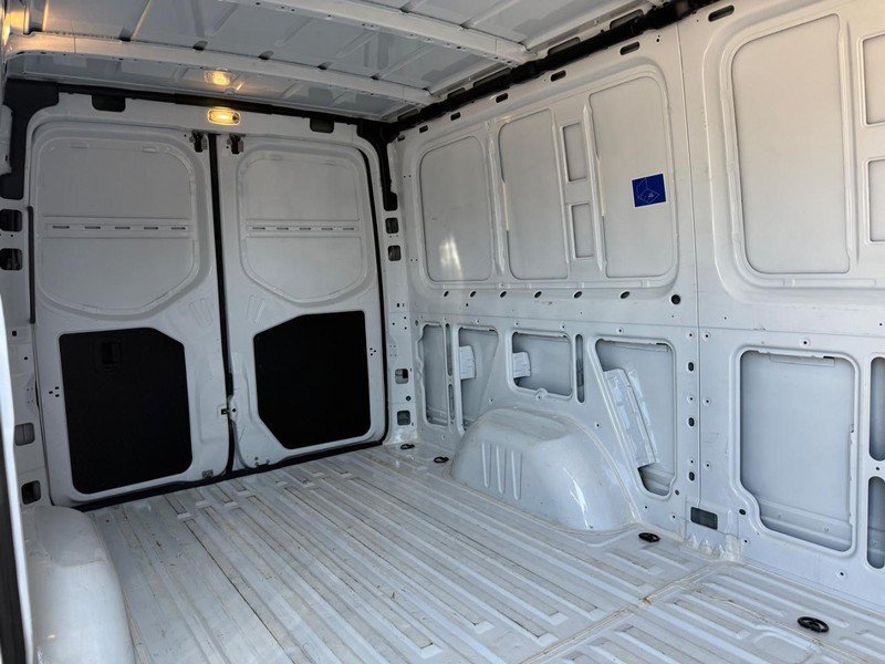 Used 2025 Mercedes-Benz Sprinter 2500 image 9