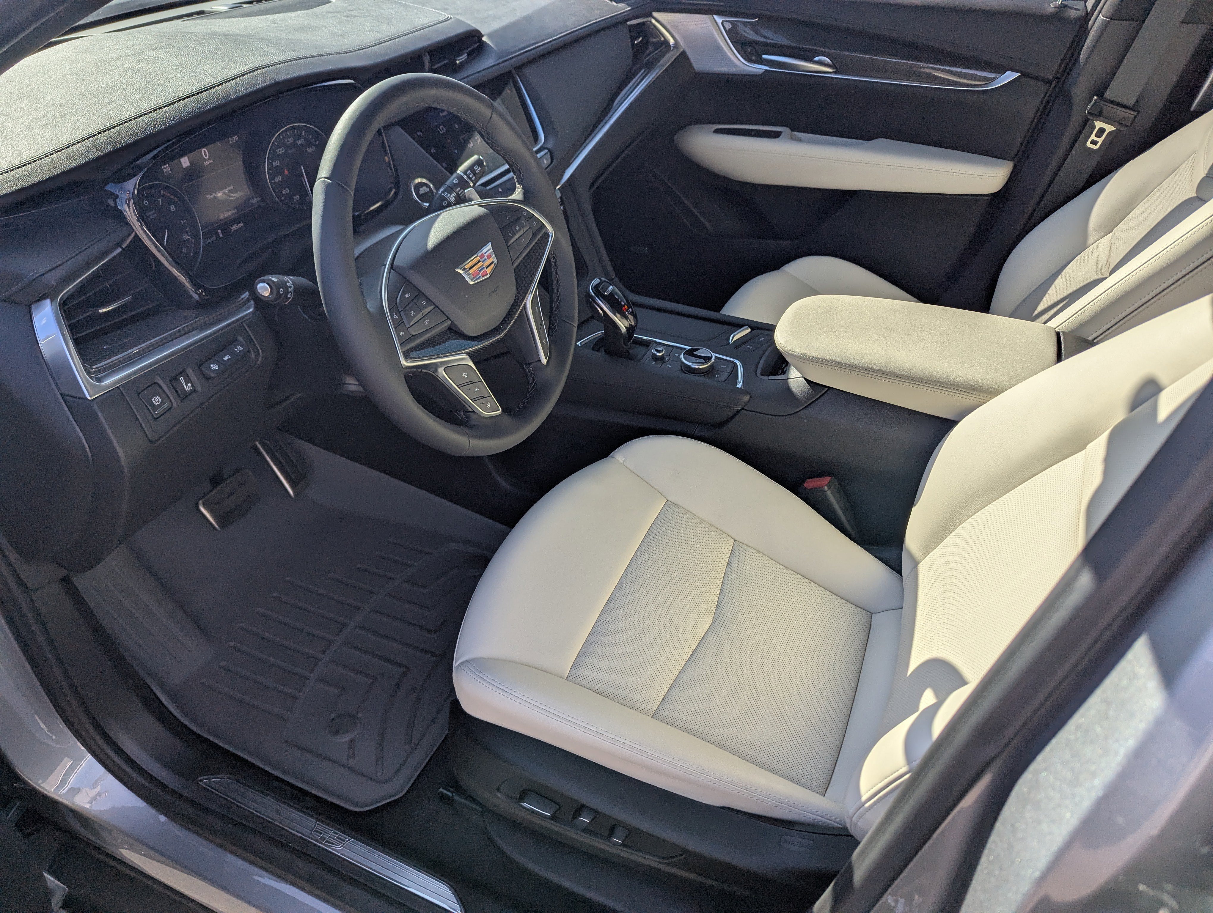 Used 2025 Cadillac XT5 Sportv w/ Technology Package image 9