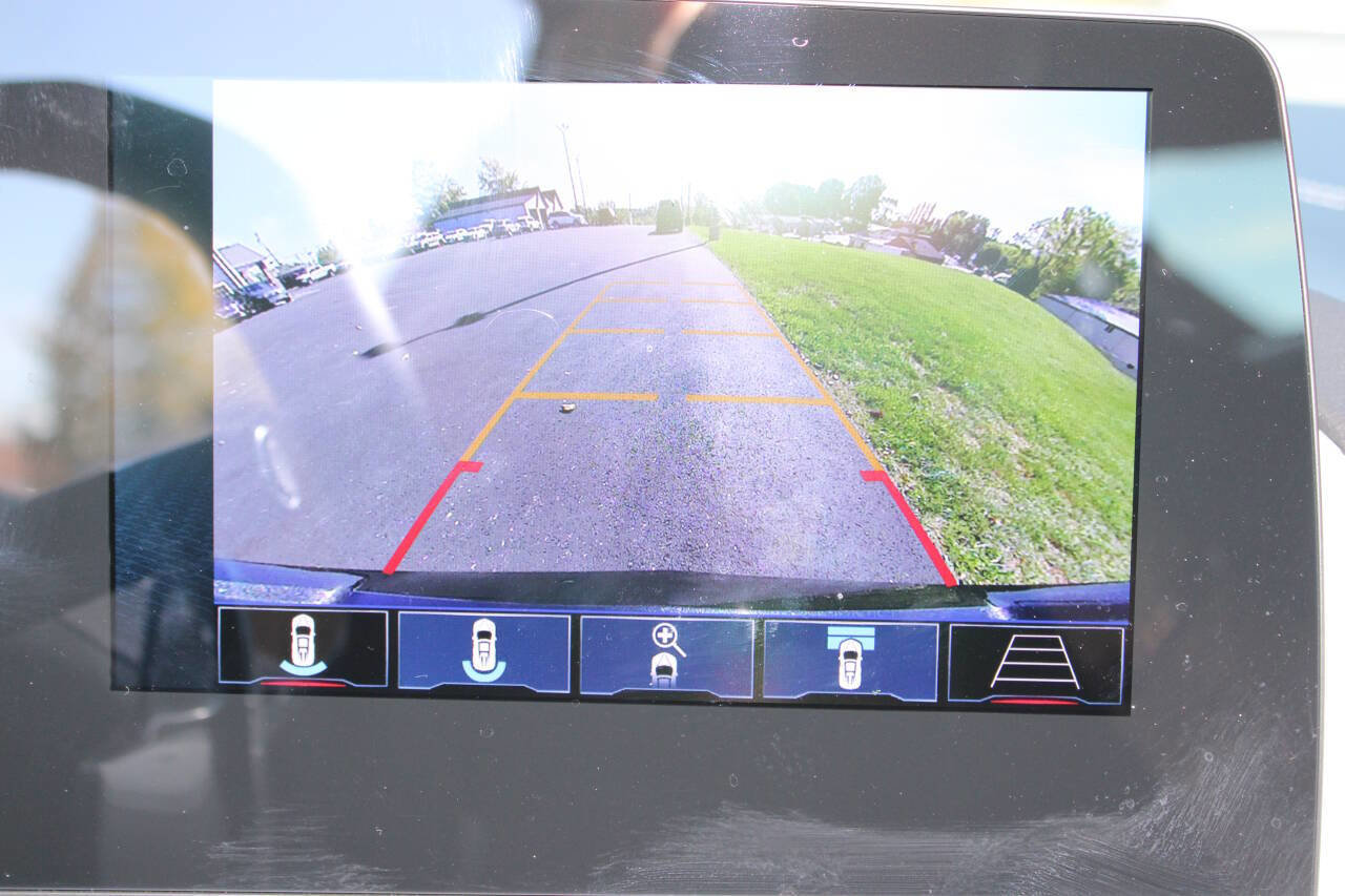 Used 2024 Chevrolet Corvette Stingray 2LT w/ Z51 Performance Package image 11