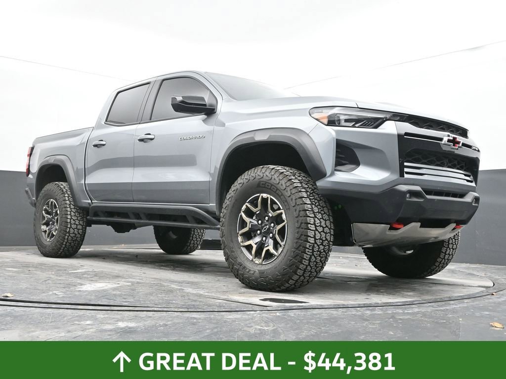 Used 2024 Chevrolet Colorado ZR2 w/ ZR2 Convenience Package III image 46
