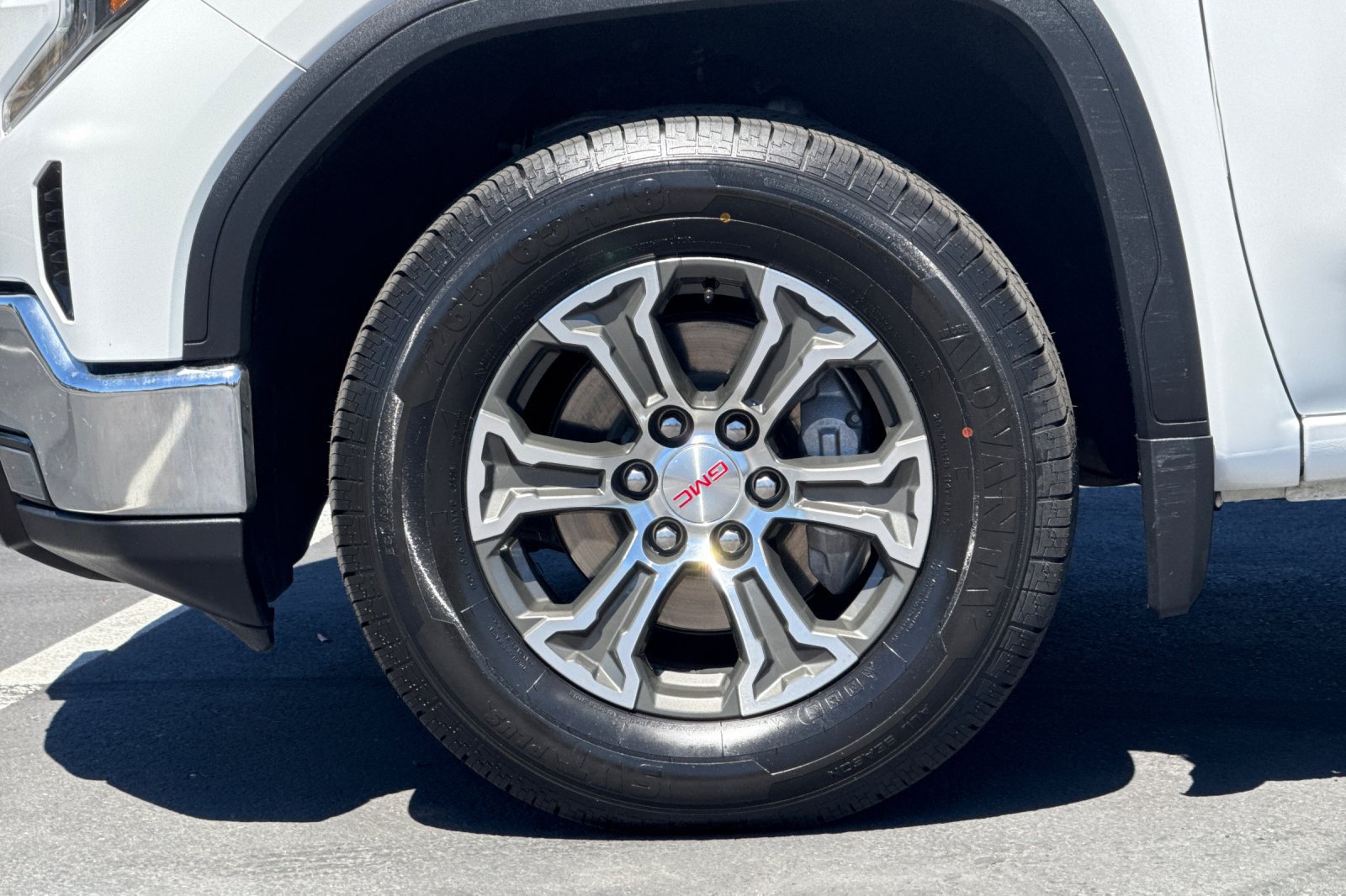 Used 2025 GMC Sierra 1500 SLT RWD image 14