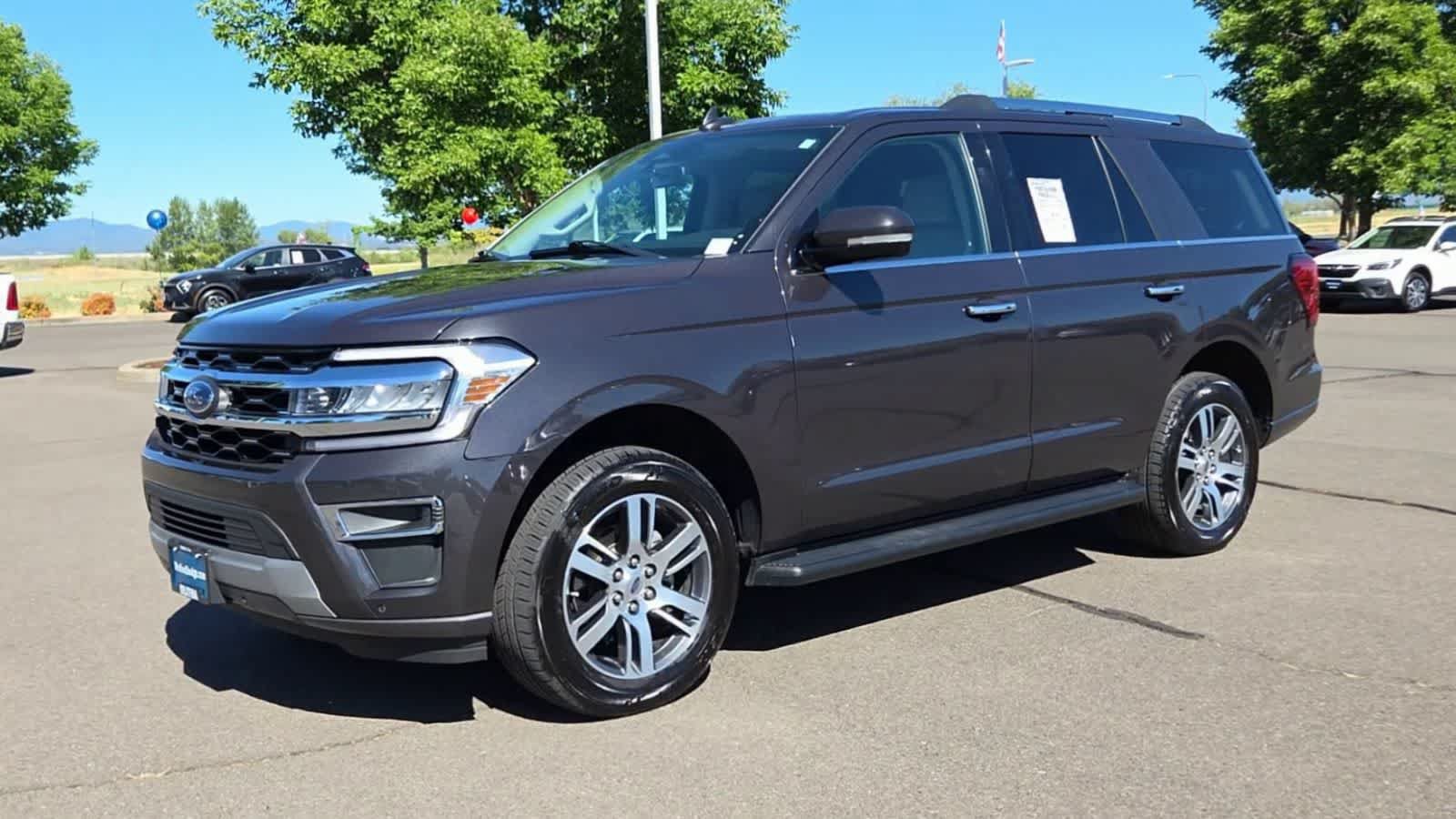 Used 2024 Ford Expedition Limited AWD/4WD image 4