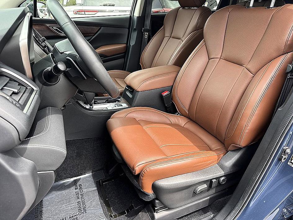 Used 2023 Subaru Ascent Touring AWD/4WD image 12