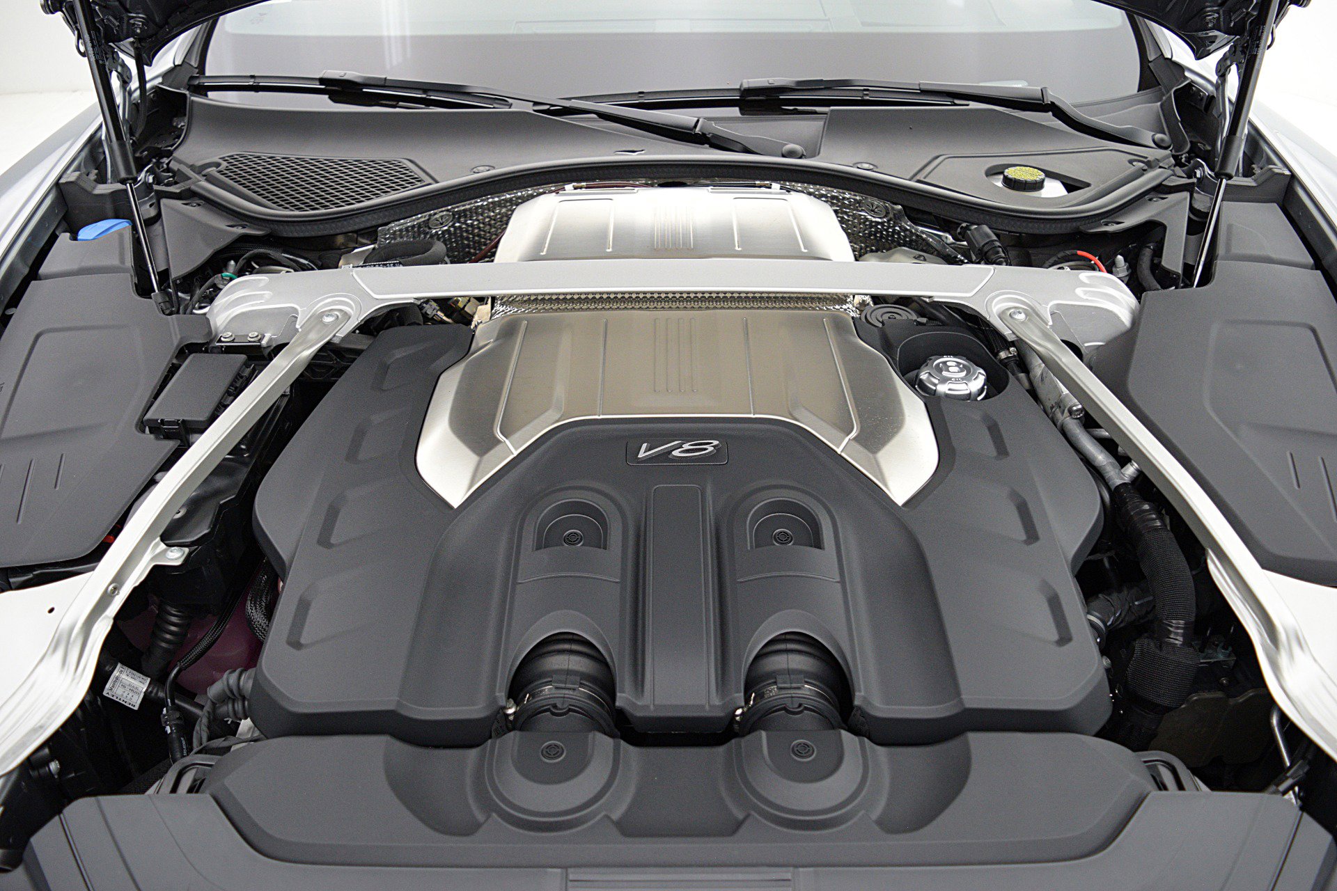 Used 2024 Bentley Continental GT image 31