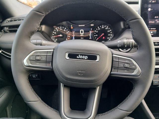 New 2026 Jeep Compass Latitude AWD/4WD image 32
