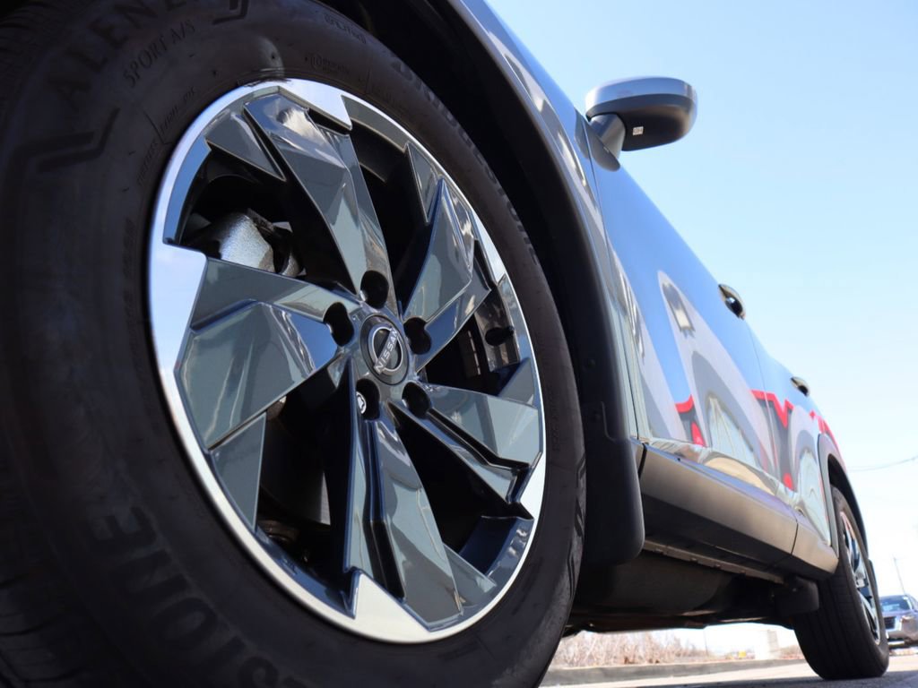 Certified 2025 Nissan Rogue SV w/ SV Premium Package image 10