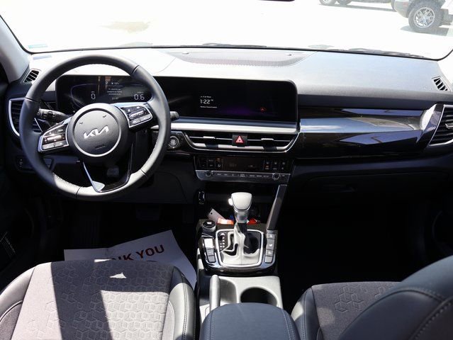 New 2025 Kia Seltos S AWD/4WD image 13