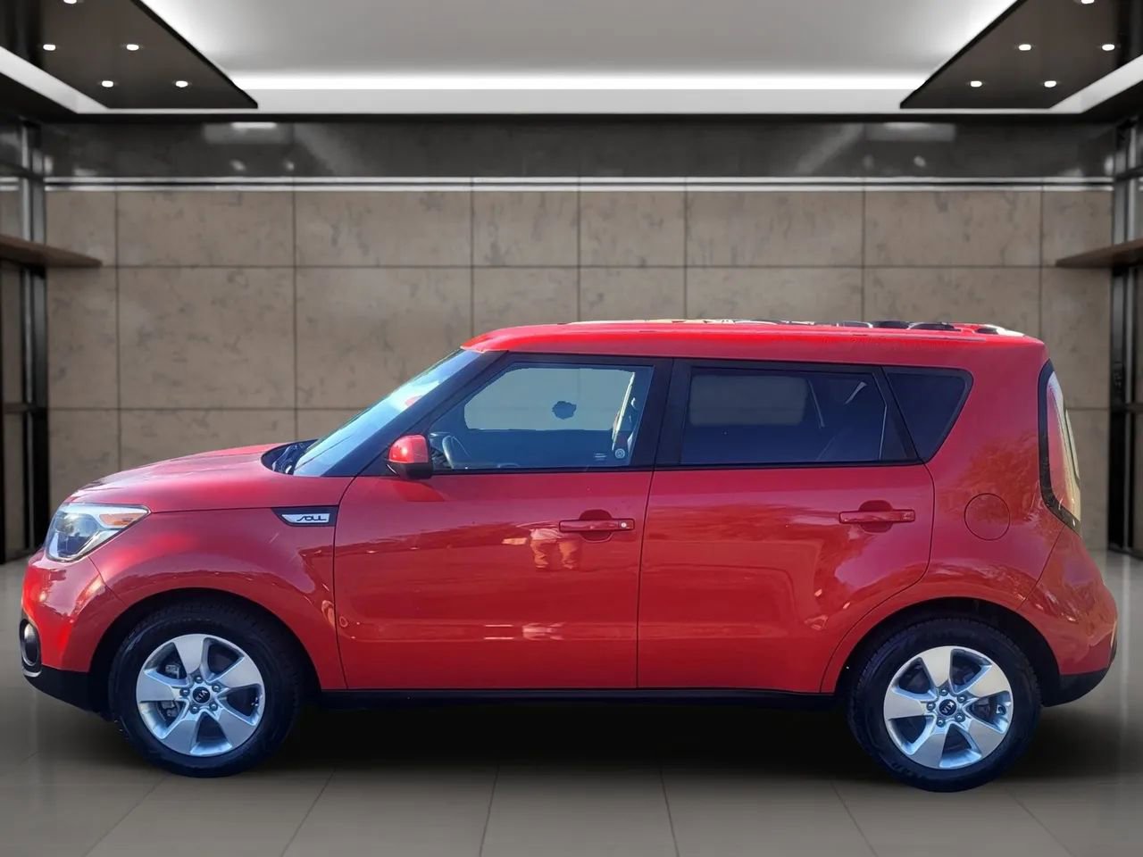 Used 2019 Kia Soul image 2